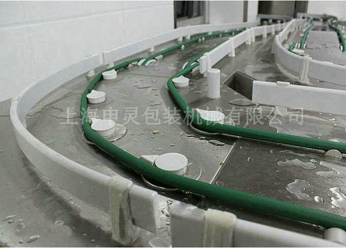 餐盤回收線是傳統皮帶式輸送機的升級